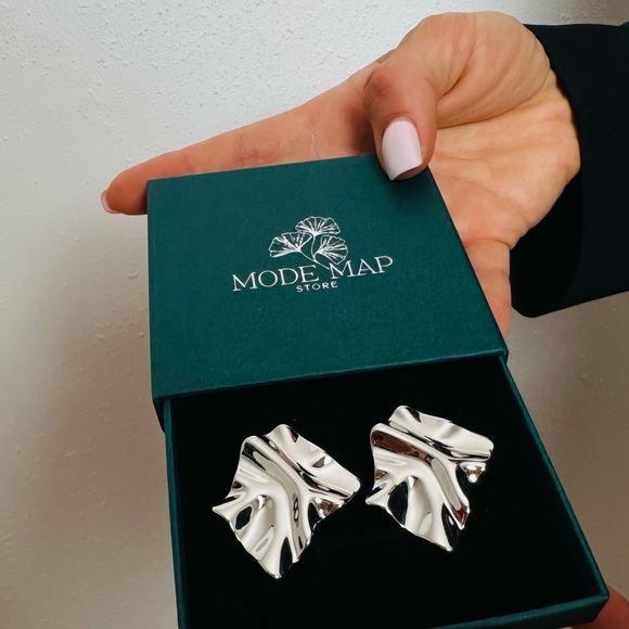 New Geometric Big Stud Earrings Waterproof Trendy Metal Texture Simple - Picture 6 of 7